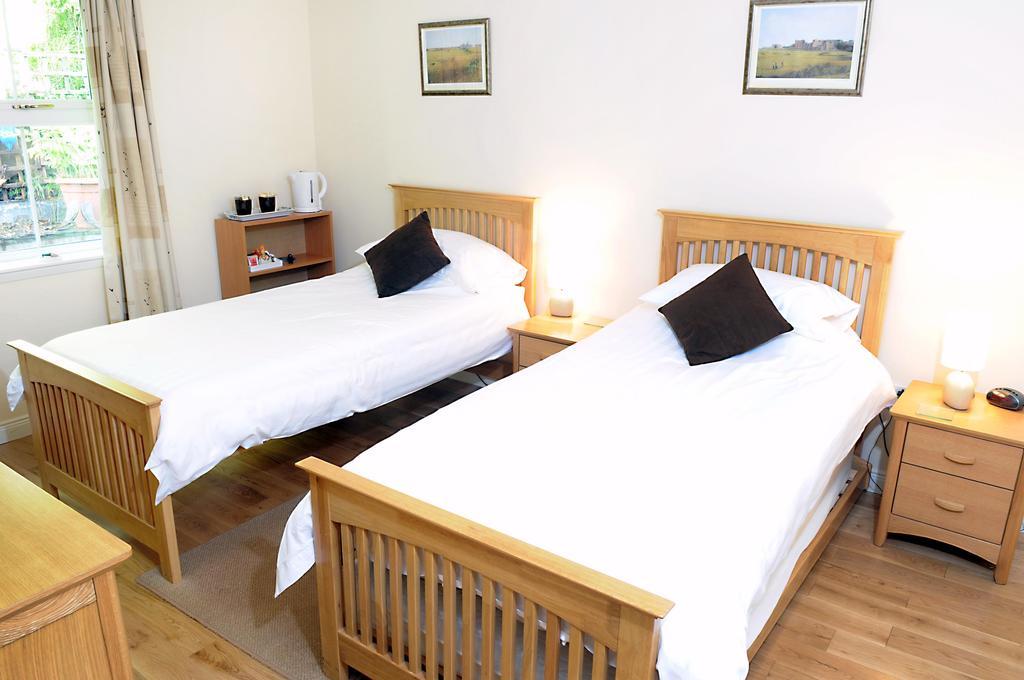 Stonewater House Vegan Bed And Breakfast Lamlash Room photo